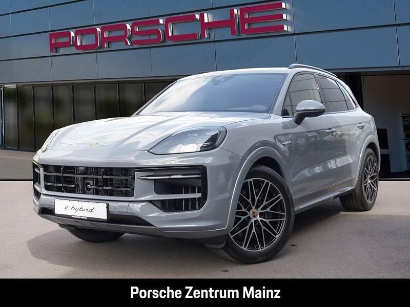 Grau Neu 2025 Porsche Cayenne SUV | 147.514 € (Teuer) - Bild 1/4