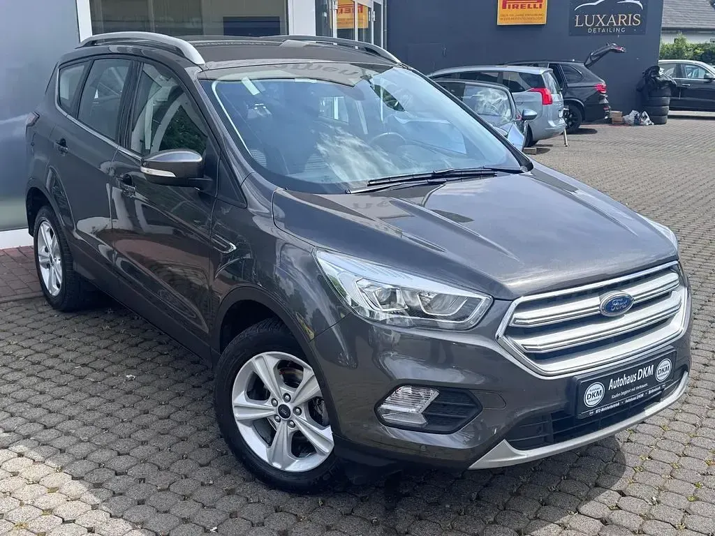 Używany Ford Kuga Titanium 150 KM (110 kW) 2018 Szary SUV
