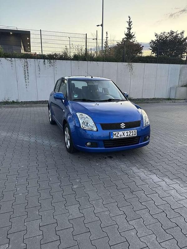 Blau Gebraucht 2007 Suzuki Swift Comfort Limousine | 4.800 € (Teuer) - Bild 1/4