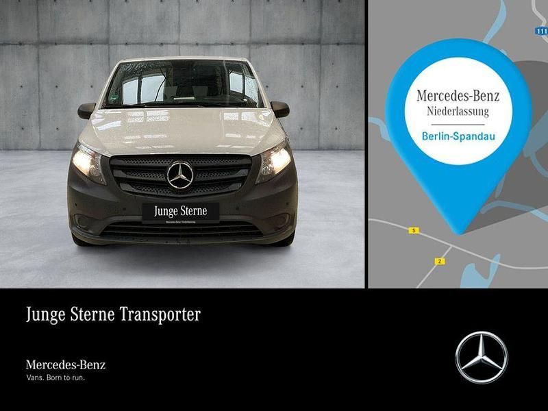 Weiß Gebraucht 2022 Mercedes Vito Van / Kleinbus | 29.250 € (Etwas zu teuer) - Bild 1/4