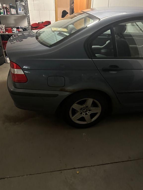 Gebraucht BMW 318 143 PS (105 kW) 2004 Limousine