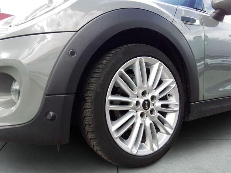 Gebraucht Mini Cooper 136 PS (100 kW) 2020 Moonwalk grey (metallic) Kleinwagen