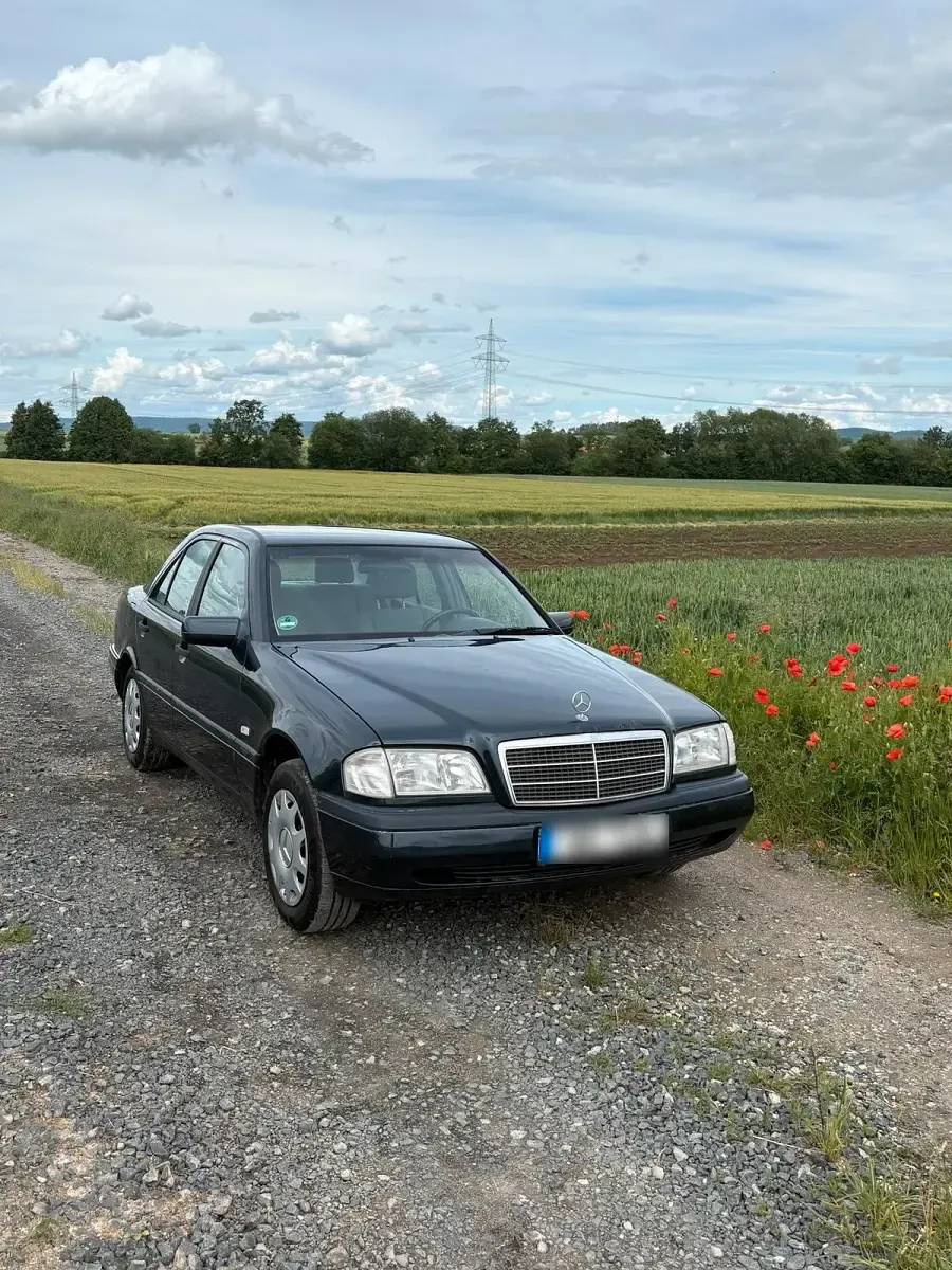 Gebraucht Mercedes C180 122 PS (89 kW) 1997 Grau Limousine