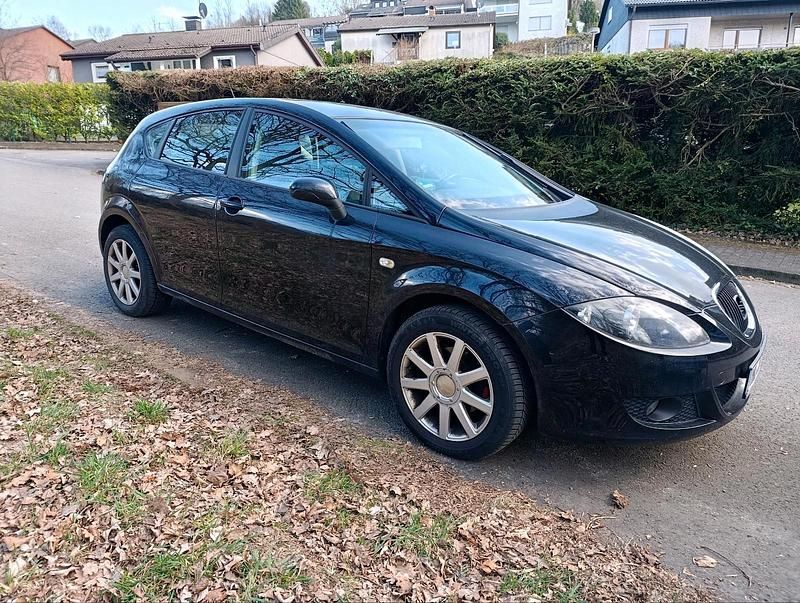 Usata Seat Leon 102 CV (75 kW) 2007 Nero Utilitaria