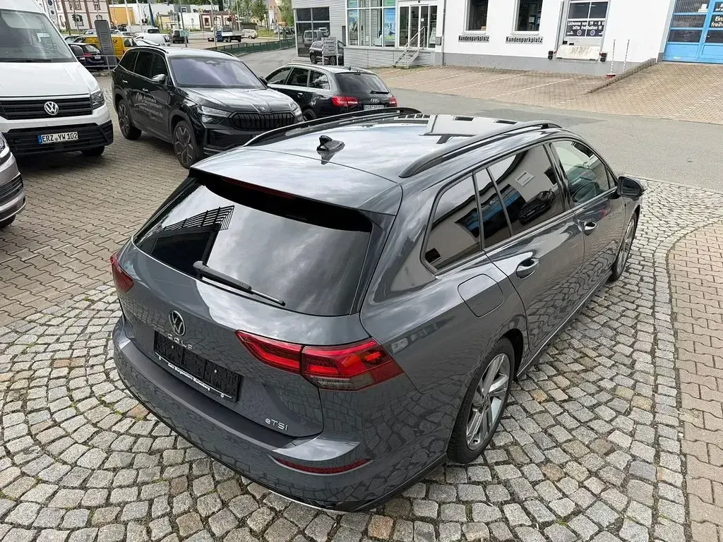 Gebraucht VW Golf VIII R-line 150 PS (110 kW) 2022 Grau Limousine