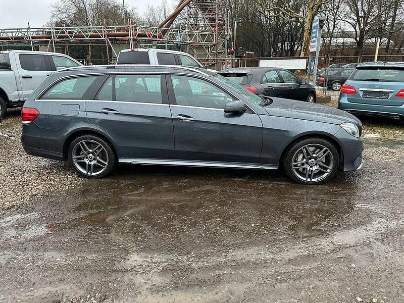 Gebraucht Mercedes E500 AMG line 408 PS (300 kW) 2016 Tenoritgrau  metalliclack Kombi