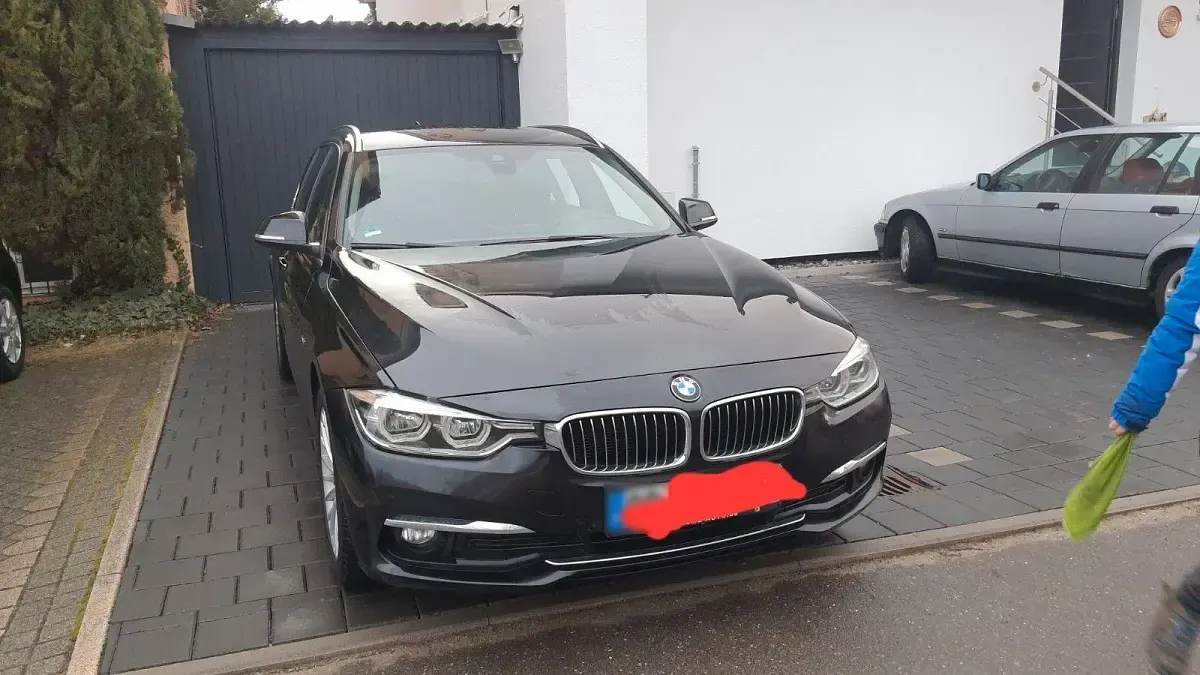Gebraucht BMW 320 Luxury Line 190 PS (139 kW) 2017 Schwarz Kombi