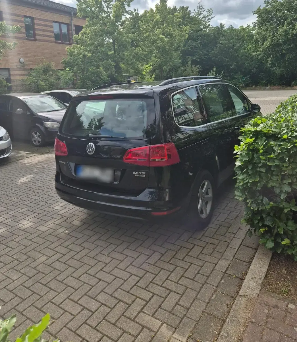 Gebraucht VW Sharan 140 PS (102 kW) 2011 Schwarz Van / Kleinbus