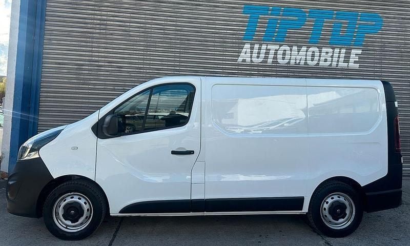 Gebraucht Opel Vivaro 121 PS (88 kW) 2018 Weiß Van / Kleinbus