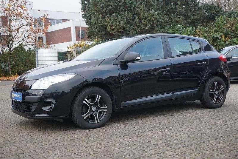 Gebraucht Renault Mégane 101 PS (74 kW) 2011 Schwarz Limousine