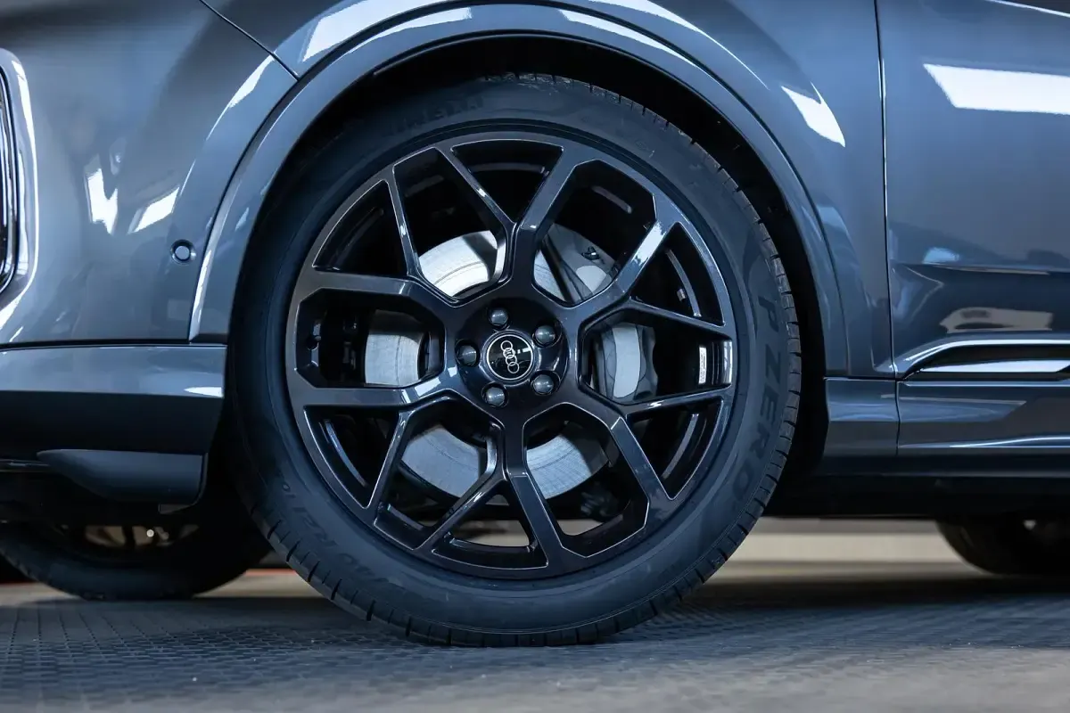 Gebraucht Audi Q7 S-Line 286 PS (210 kW) 2026 Samuraigrau metallic SUV