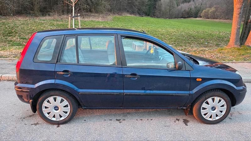 Gebraucht Ford Fusion 80 PS (58 kW) 2003 Blau Kleinwagen