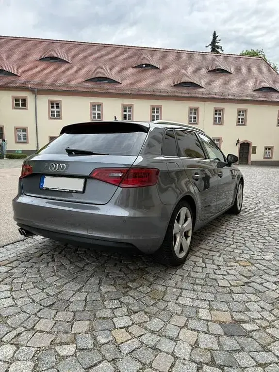 Second-hand Audi A3 Ambition 150 CP (110 kW) 2015 Gri Berlinǎ