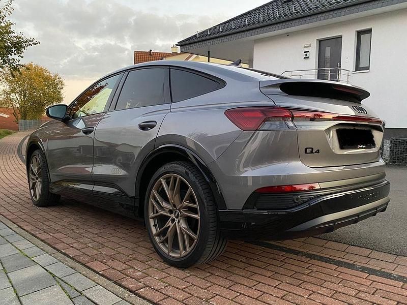 Gebraucht Audi Q4 e-tron Sport 219 kW (299 PS) 2023 Grau SUV