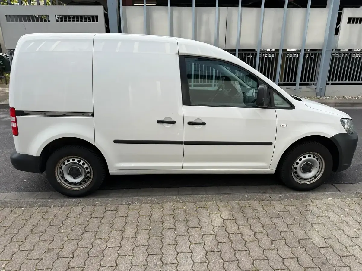 Gebraucht VW Caddy 102 PS (75 kW) 2012 Weiß Van / Kleinbus