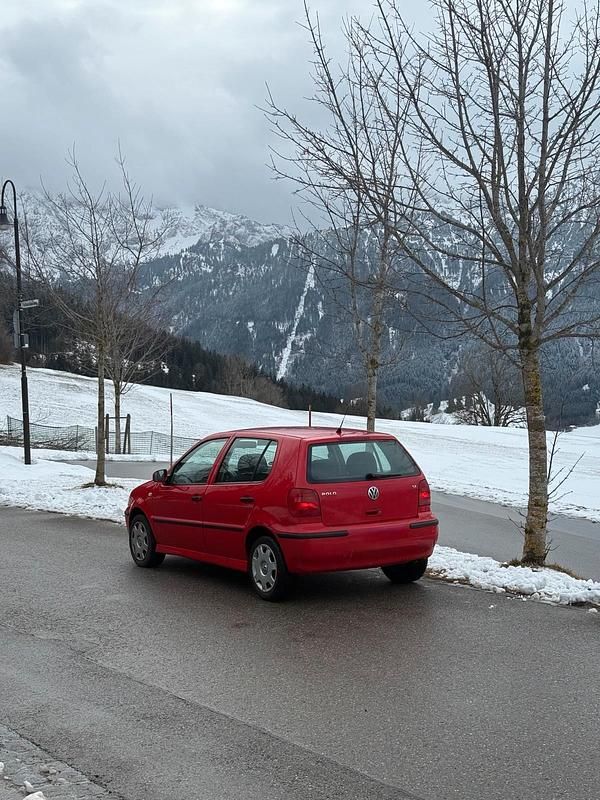 Gebraucht VW Polo 60 PS (44 kW) 2001 Rot Limousine