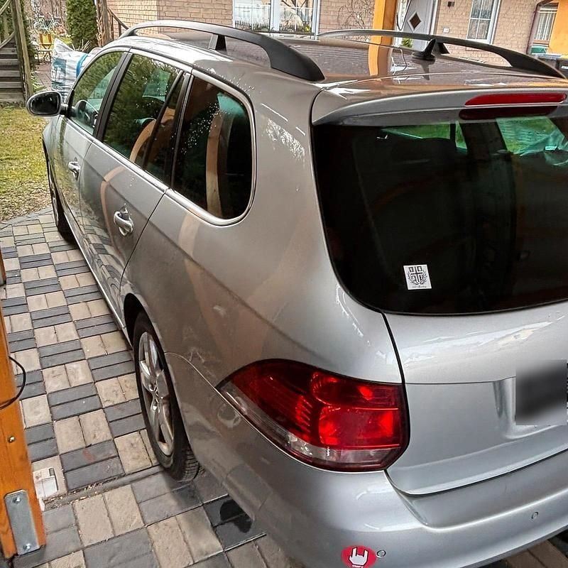 Gebraucht VW Golf VI 122 PS (89 kW) 2011 Silber Kleinwagen