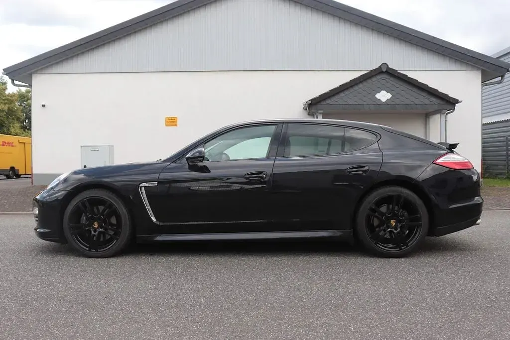 Gebraucht Porsche Panamera Platinum Edition 250 PS (183 kW) 2013 Schwarz Kleinwagen