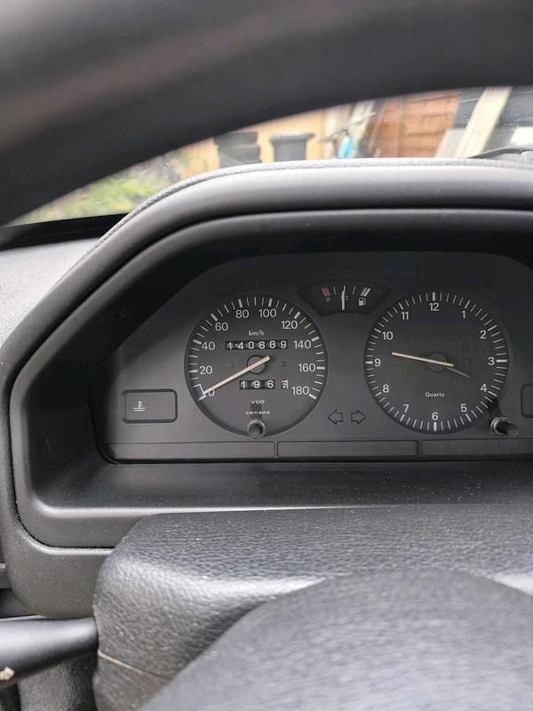 Silber Gebraucht 1998 Peugeot 106 Kleinwagen | 850 € - Bild 1/4
