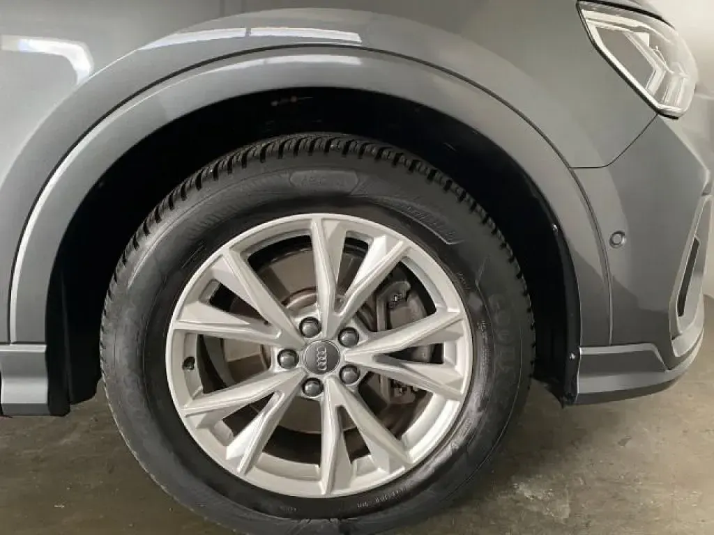 Gebraucht Audi Q3 S-Line 190 PS (139 kW) 2020 Grau SUV