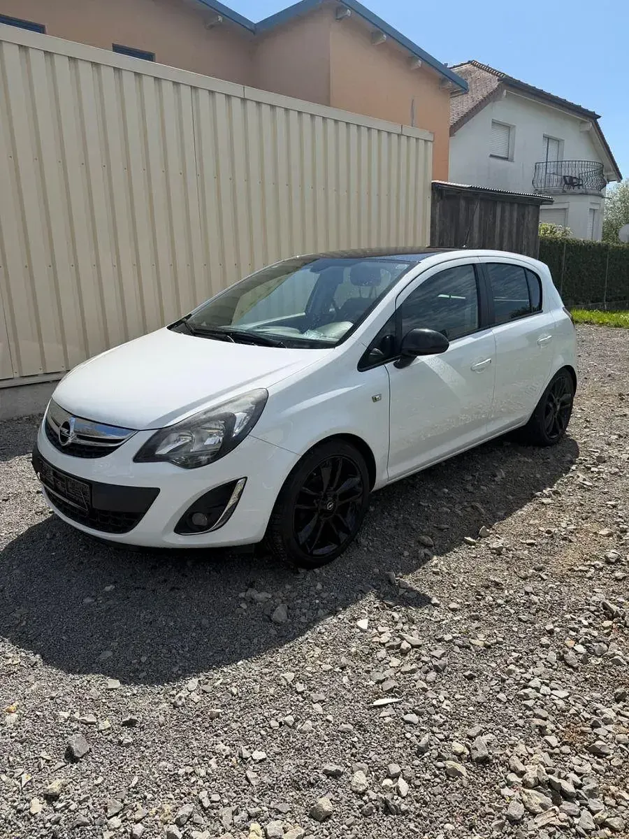 Second-hand Opel Corsa 101 CP (74 kW) 2013 Alb Hatchback