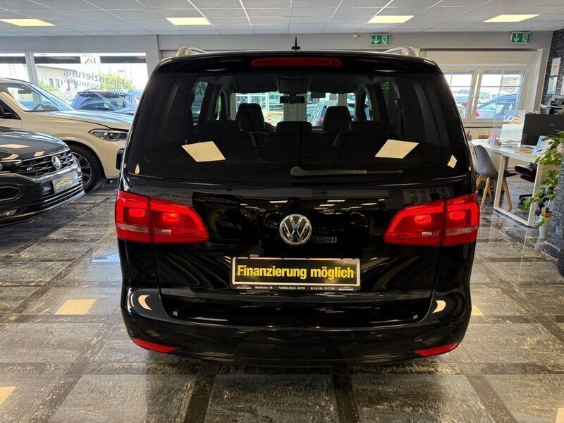 Gebraucht VW Touran Highline 140 PS (102 kW) 2011 Schwarz Van / Kleinbus