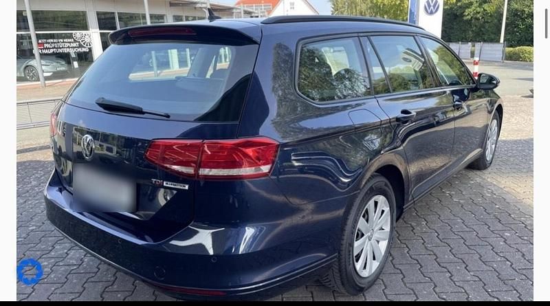 Gebraucht VW Passat 120 PS (88 kW) 2016 Blau Kombi