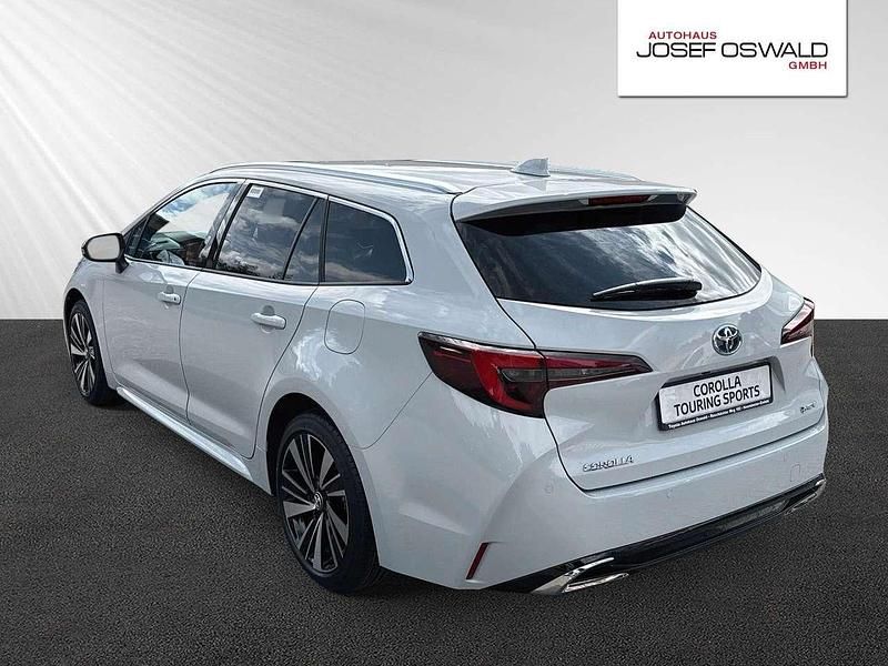 Neu Toyota Corolla 98 PS (72 kW) 2025 Grau Kombi