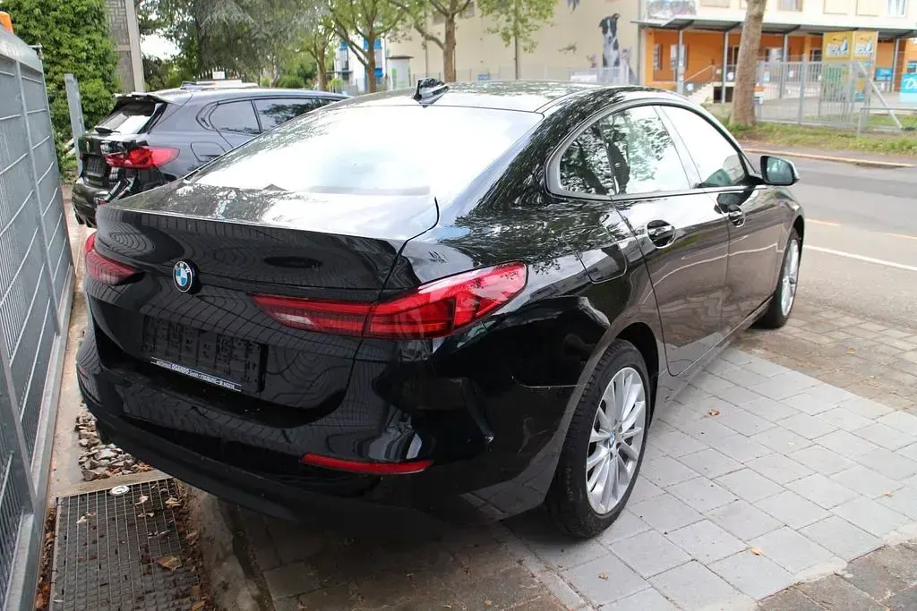 Gebraucht BMW 218 Performance 136 PS (100 kW) 2024 Schwarz Limousine