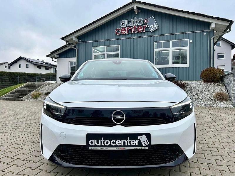 Gebraucht Opel Corsa-e 100 kW (136 PS) 2023 Weiß Kleinwagen