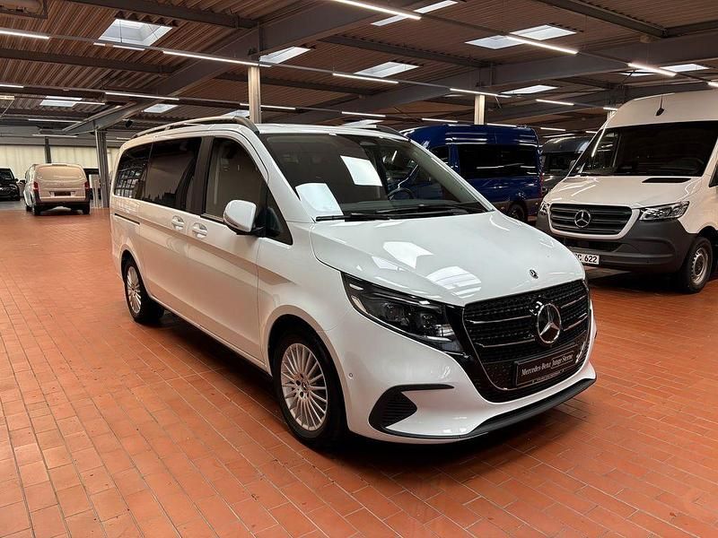 Gebraucht Mercedes V250 Style 190 PS (139 kW) 2025 Weiß Van / Kleinbus