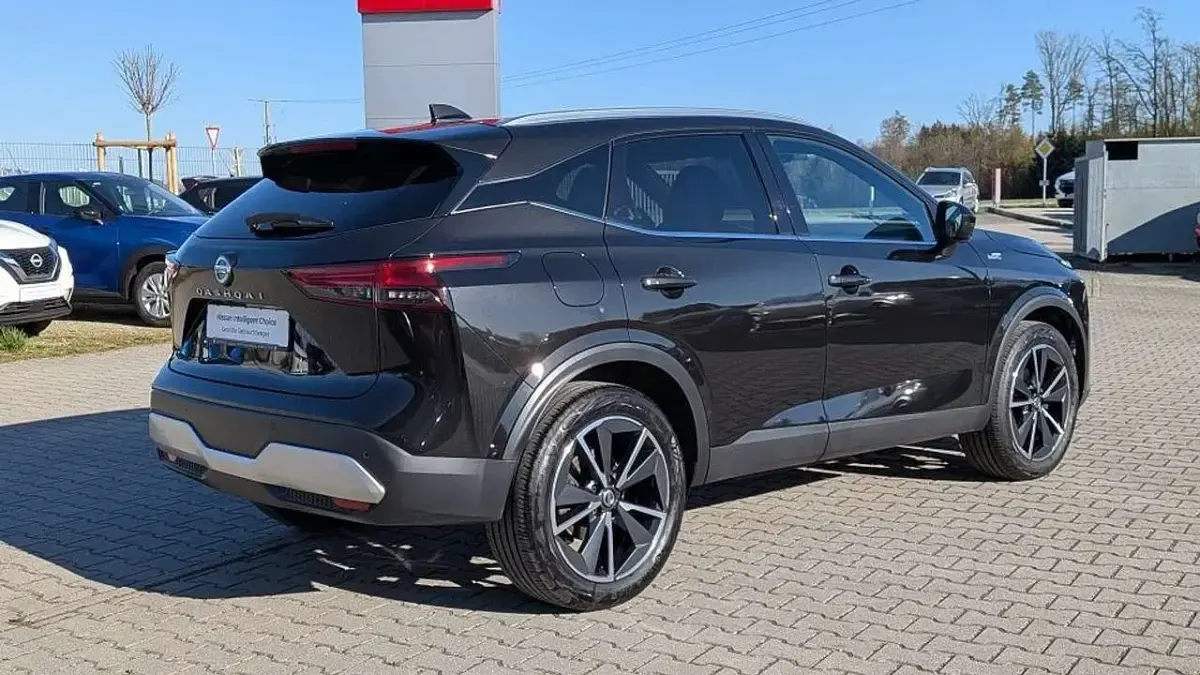 Gebraucht Nissan Qashqai Tekna 158 PS (116 kW) 2022 Schwarz SUV