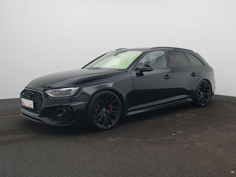 Gebraucht Audi RS4 Ambiente 450 PS (330 kW) 2022 Mythosschwarz metallic Kombi