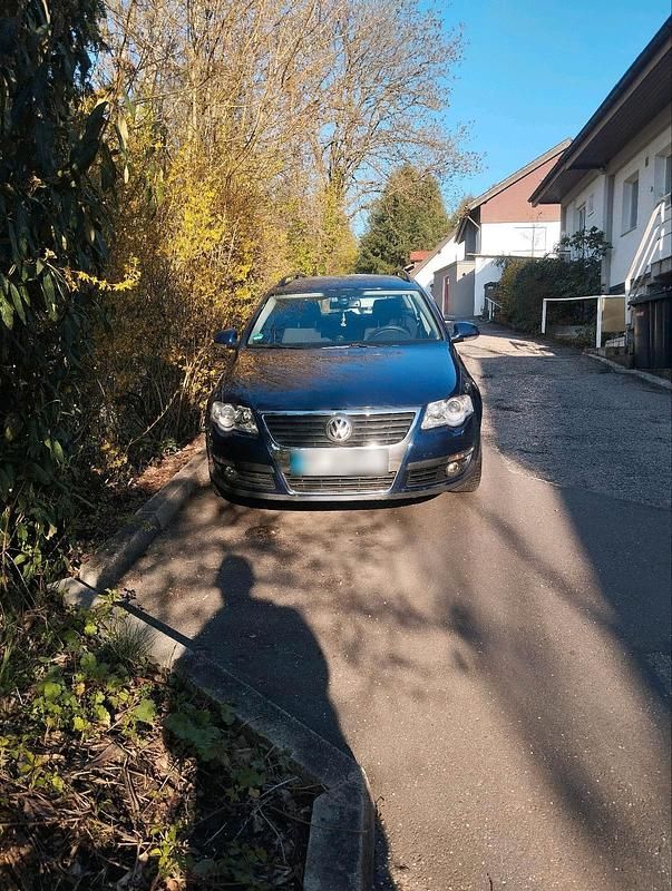Gebraucht VW Passat 116 PS (85 kW) 2006 Blau Kombi
