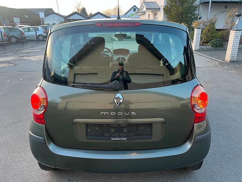 Gebraucht Renault Modus 75 PS (55 kW) 2005 Grau Van / Kleinbus