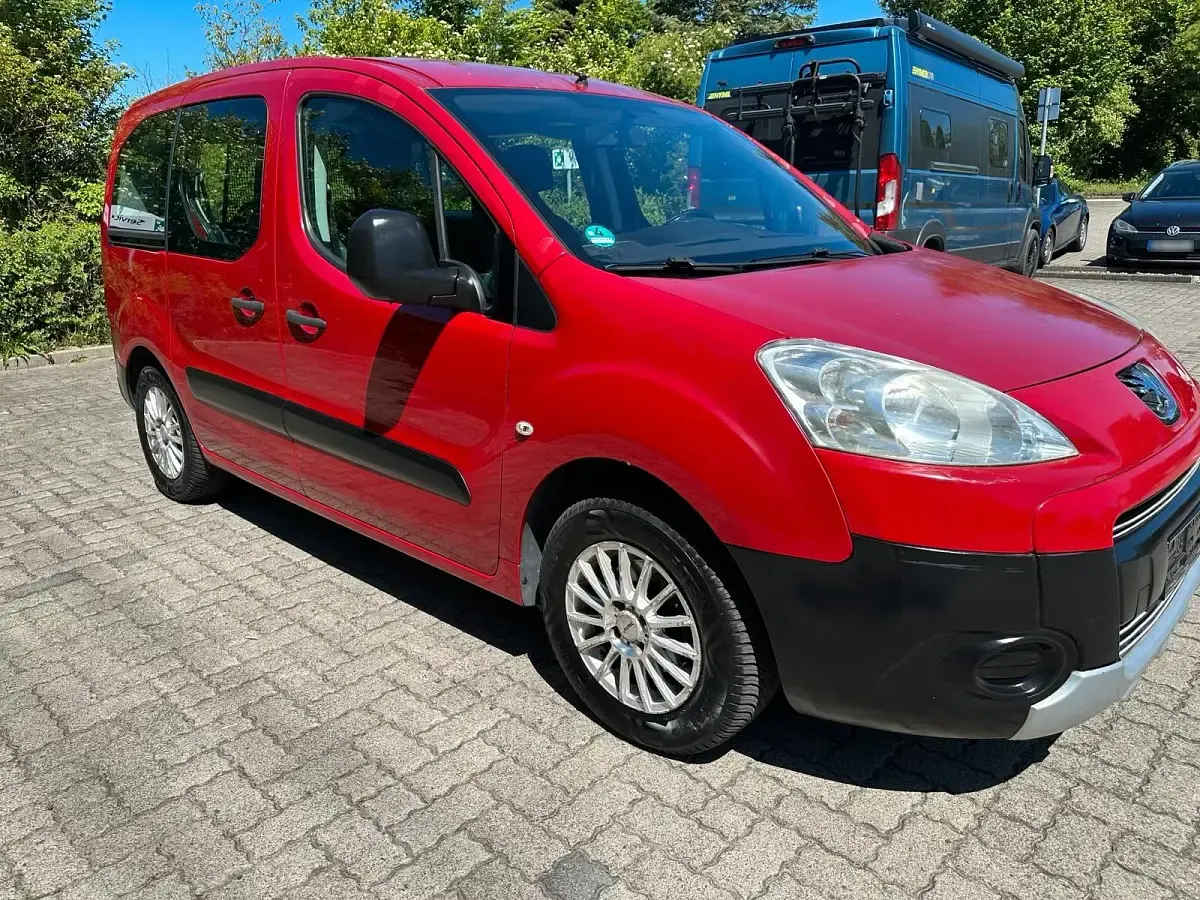 Gebraucht Peugeot Partner 120 PS (88 kW) 2009 Rot Van / Kleinbus