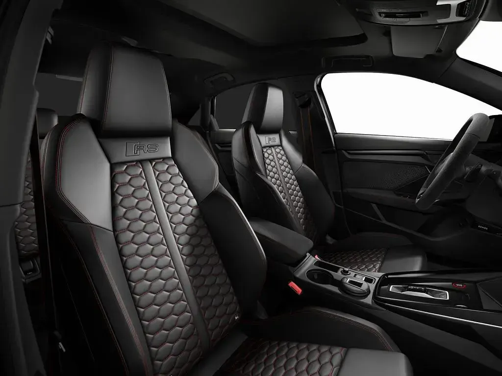 Neu Audi RS3 Ambiente 400 PS (294 kW) 2026 Schwarz Limousine