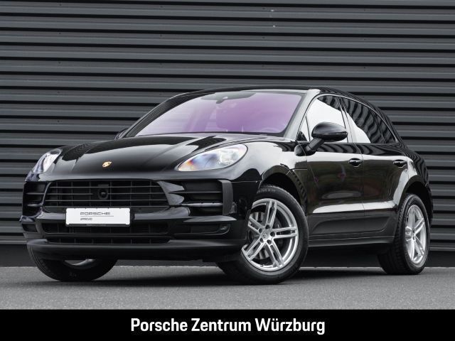 Tiefschwarzmetallic Gebraucht 2019 Porsche Macan SUV | 47.900 € (Fairer Preis) - Bild 1/4