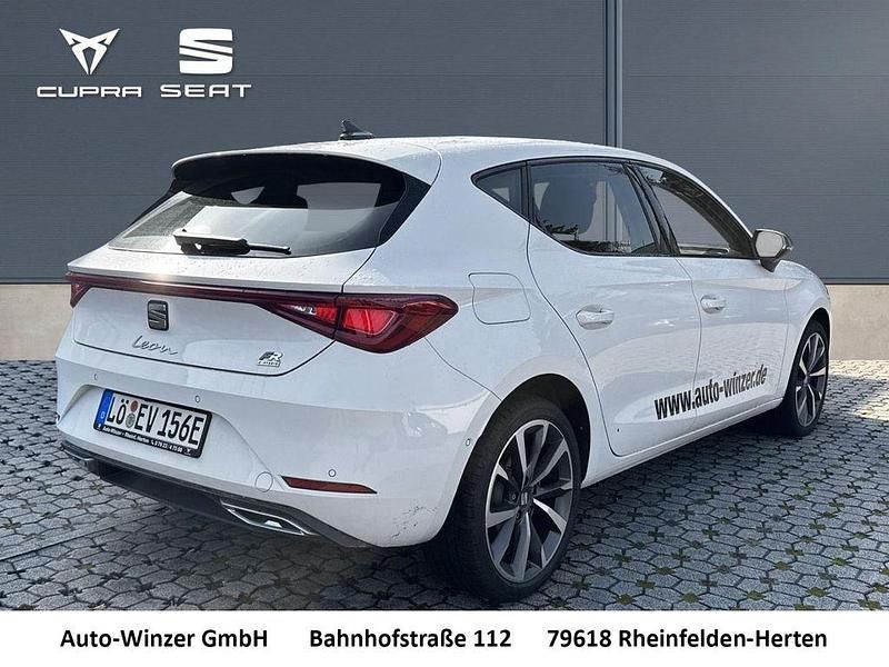 Gebraucht Seat Leon FR 204 PS (150 kW) 2022 Weiß Limousine