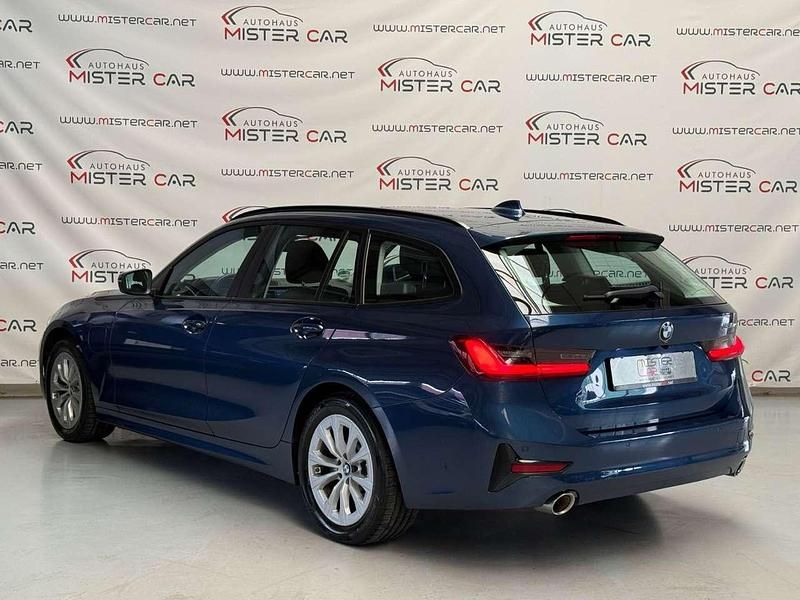 Gebraucht BMW 330e Advantage 252 PS (185 kW) 2020 Blau Kombi
