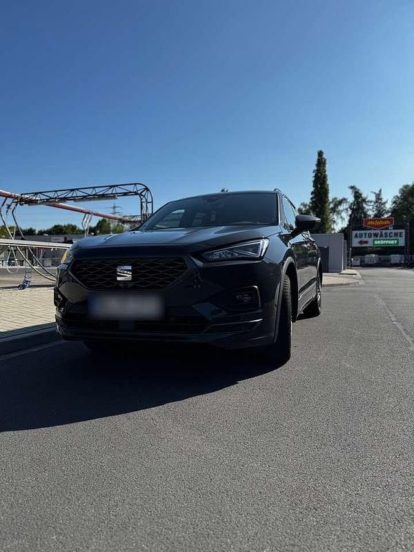 Grau Gebraucht 2020 Seat Tarraco 4Drive SUV | 28.500 € (Fairer Preis) - Bild 1/4