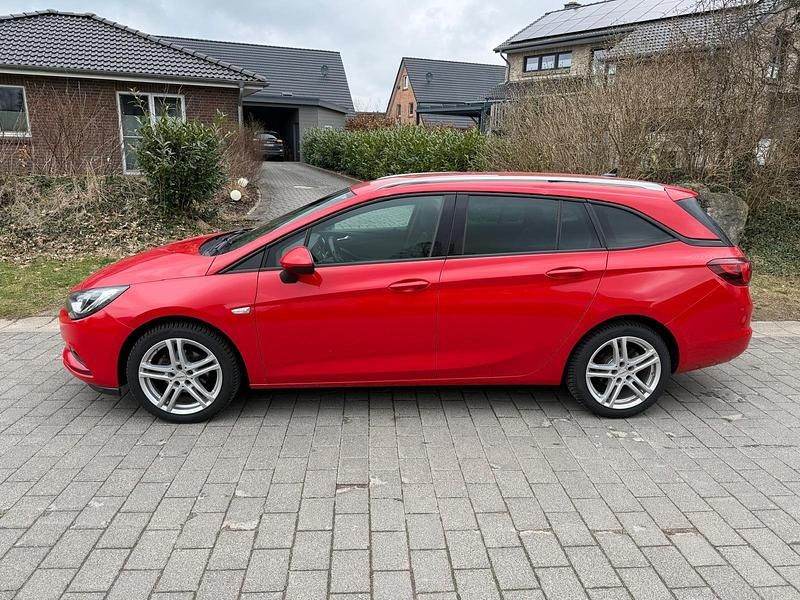 Gebraucht Opel Astra 125 PS (91 kW) 2019 Rot Kombi