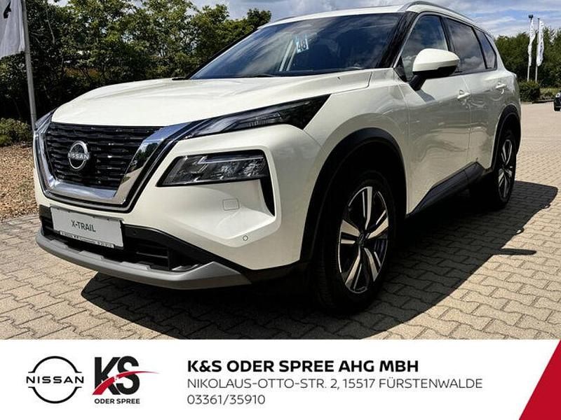 Weiss / brilliant white (metallic) Gebraucht 2022 Nissan X-Trail N-Connecta SUV | 32.990 € (Fairer Preis) - Bild 1/4