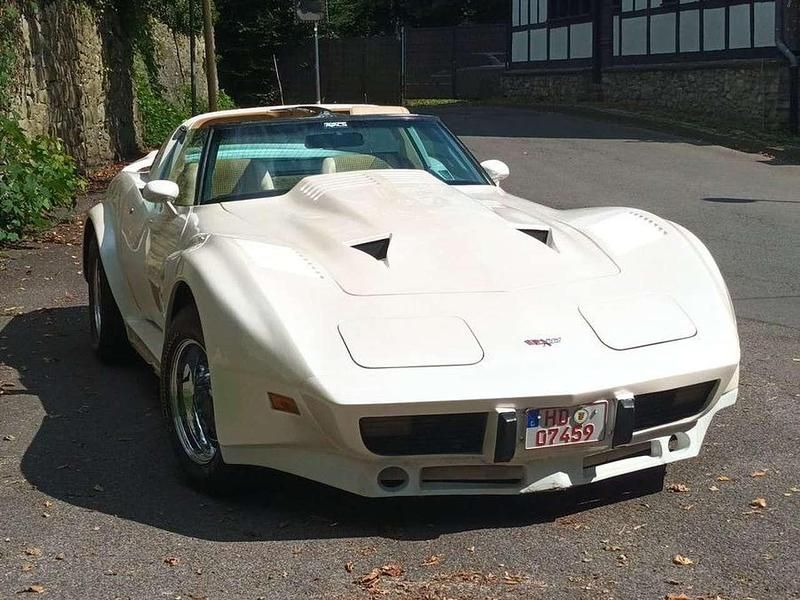 Gebraucht Chevrolet Corvette Stingray 224 PS (164 kW) 1981 Weiß Coupé