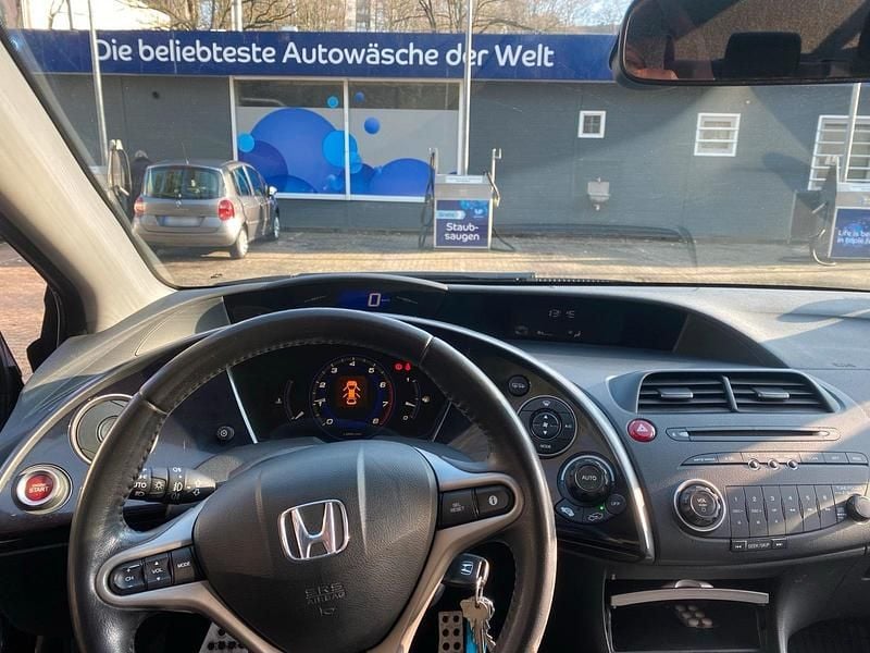 Gebraucht Honda Civic 99 PS (72 kW) 2006 Schwarz Kleinwagen