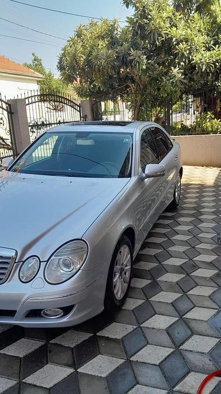 Gebraucht Mercedes E220 170 PS (125 kW) 2008 Silber Limousine