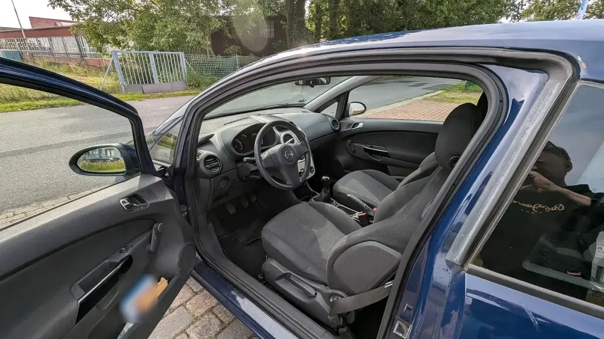 Gebraucht Opel Corsa 60 PS (44 kW) 2009 Blau Kleinwagen