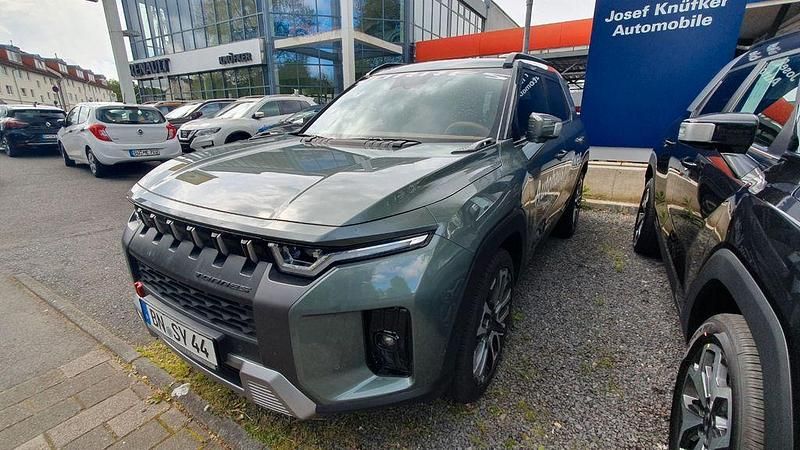 Grün Gebraucht 2023 Ssangyong Torres SUV | 27.900 € - Bild 1/4