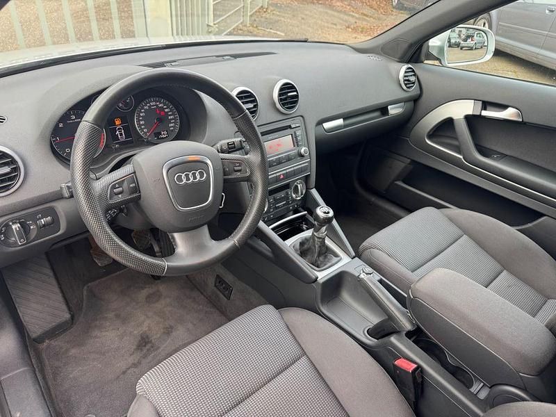 Gebraucht Audi A3 Ambition 140 PS (102 kW) 2012 Silber Kleinwagen