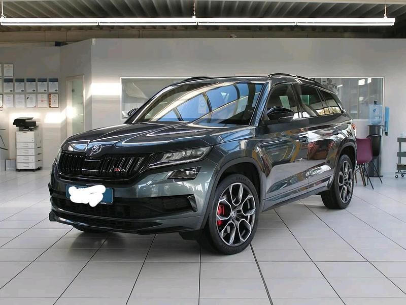 Grau Gebraucht 2020 Skoda Kodiaq SUV | 28.000 € (Etwas zu teuer) - Bild 1/4
